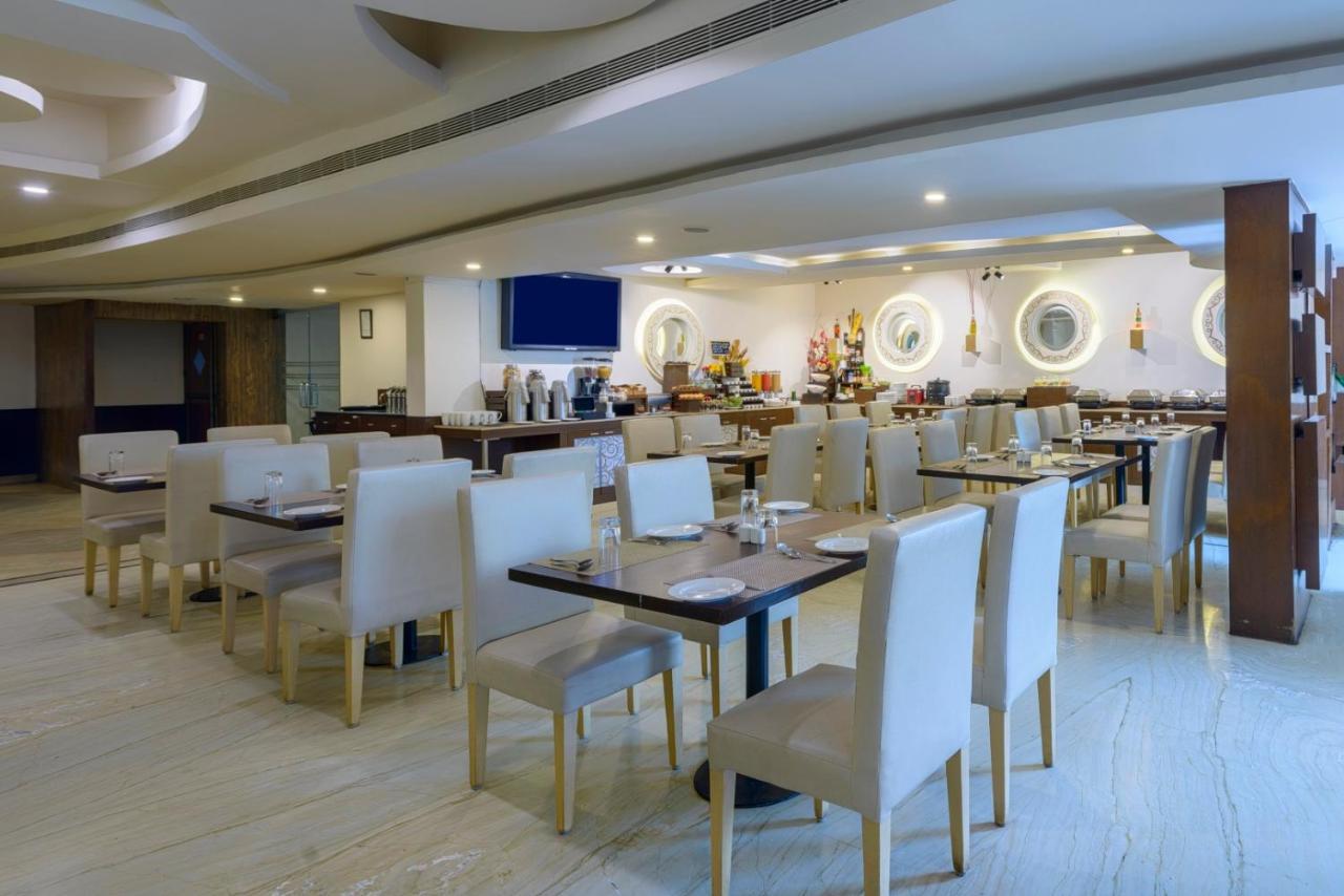 The Fern Residency - Yeshwanthpur Hotel Бангалор Екстериор снимка