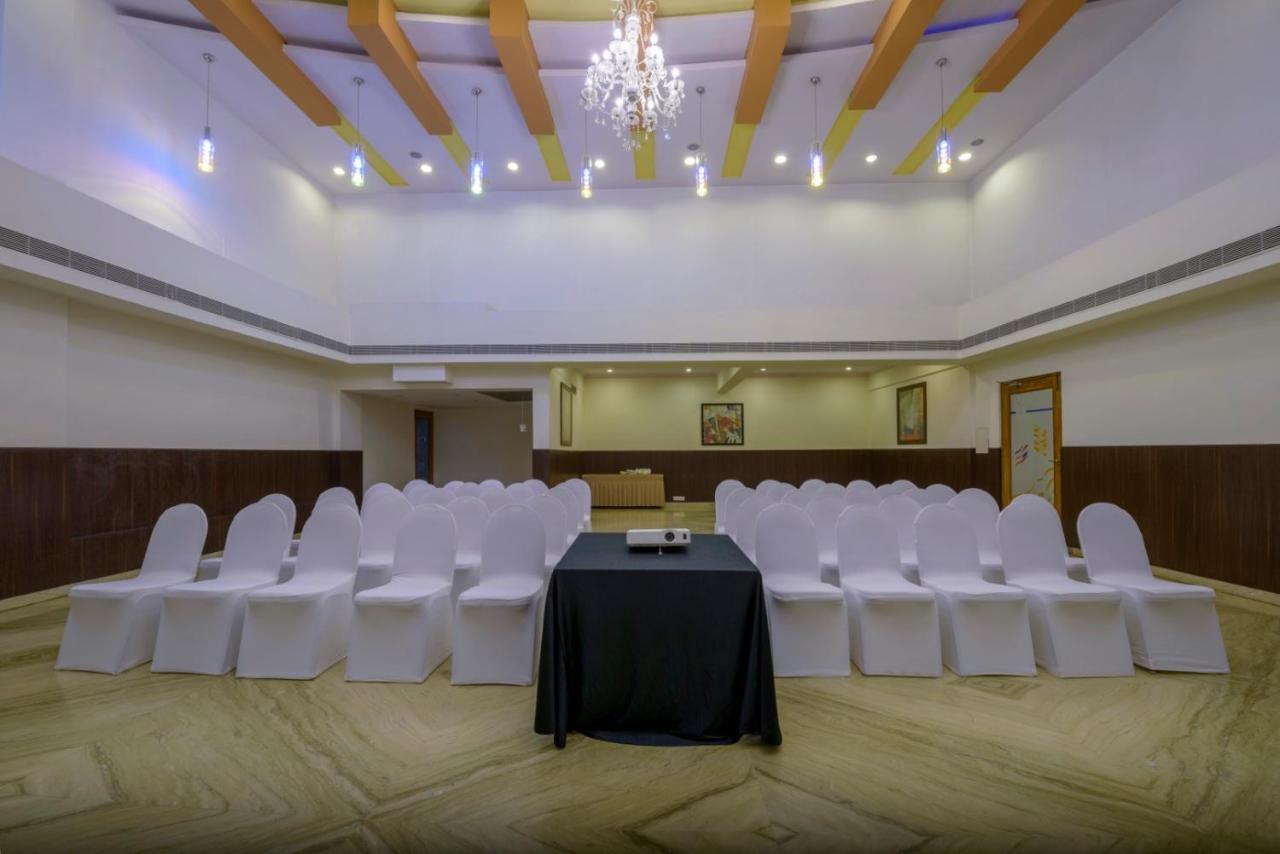 The Fern Residency - Yeshwanthpur Hotel Бангалор Екстериор снимка