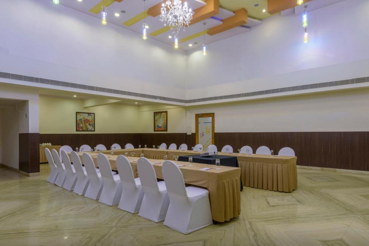 The Fern Residency - Yeshwanthpur Hotel Бангалор Екстериор снимка