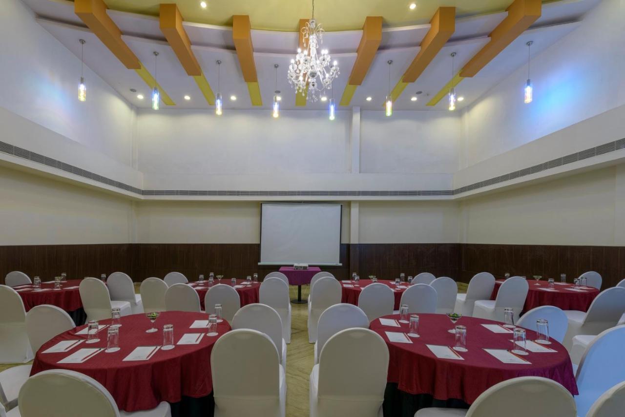 The Fern Residency - Yeshwanthpur Hotel Бангалор Екстериор снимка
