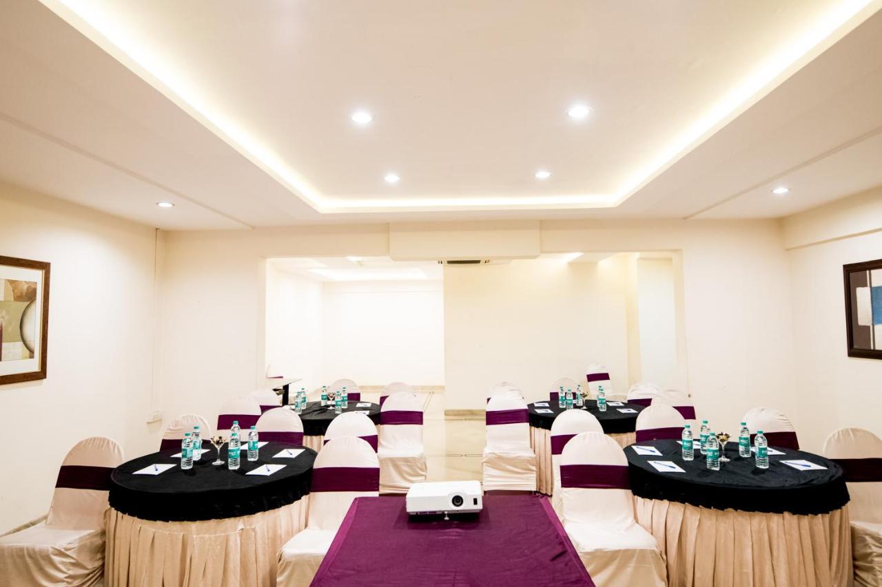 The Fern Residency - Yeshwanthpur Hotel Бангалор Екстериор снимка