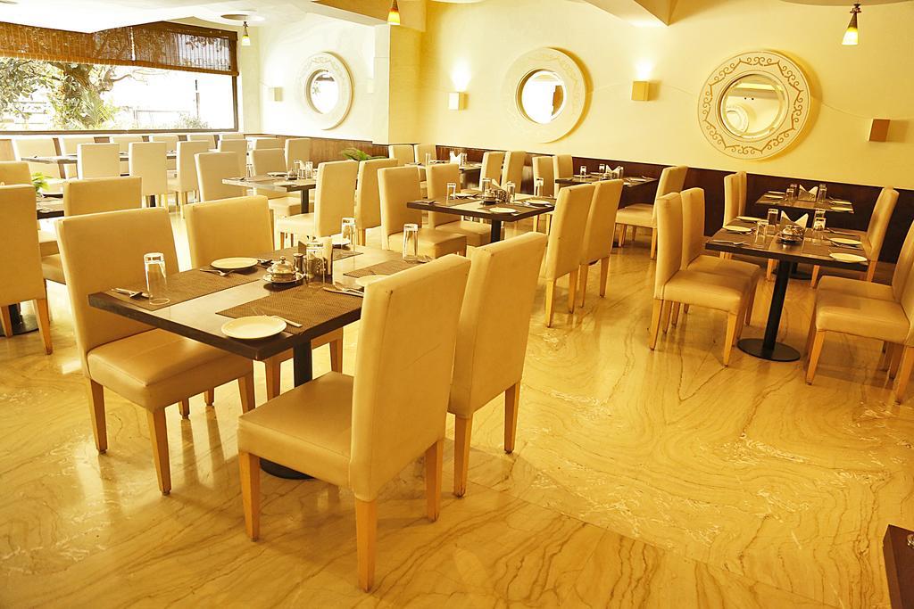 The Fern Residency - Yeshwanthpur Hotel Бангалор Екстериор снимка